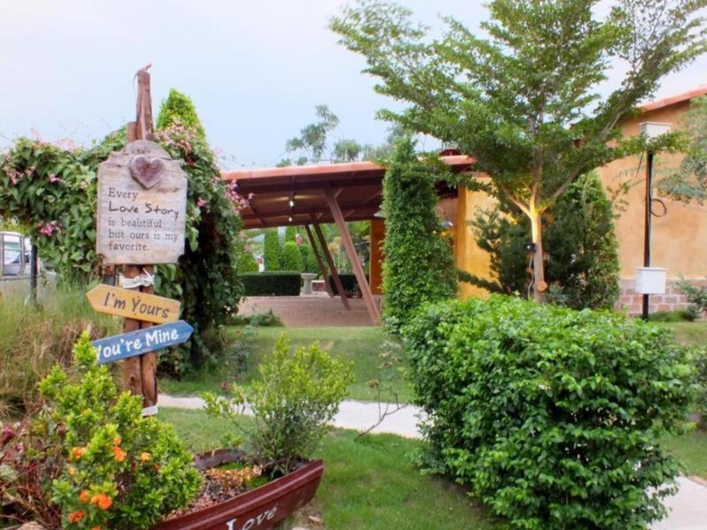 Villa Tuscany Country Resort Suan Phueng Exterior photo